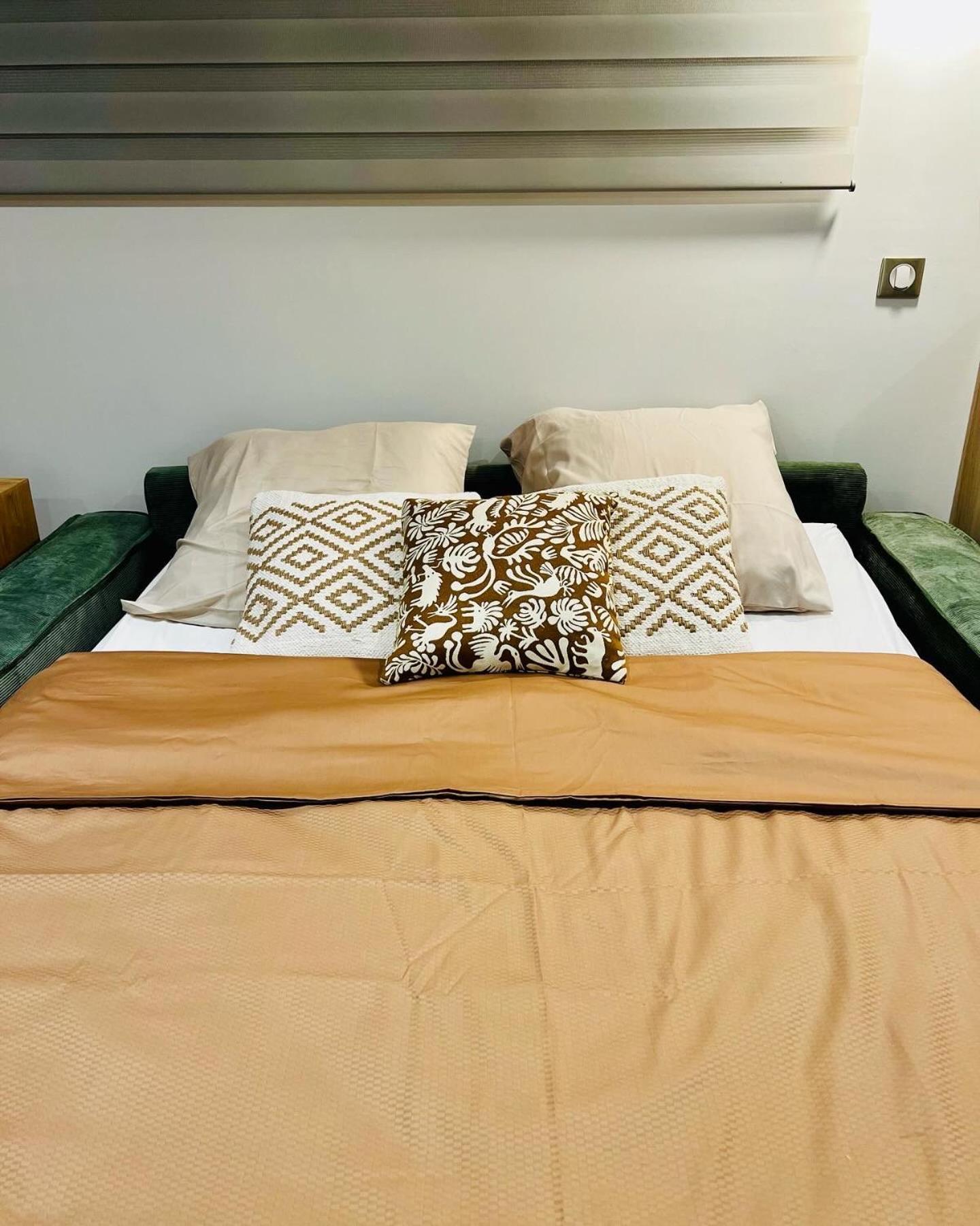 Superbe Studio Neuf - 20 Min Versailles Les Clayes-Sous-Bois Εξωτερικό φωτογραφία